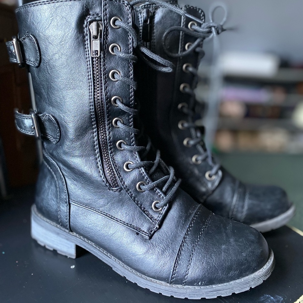 Eternity Fashion Black Boots